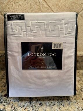 NWT - London Fog King 4-Piece Embroidered Sheet Set - White